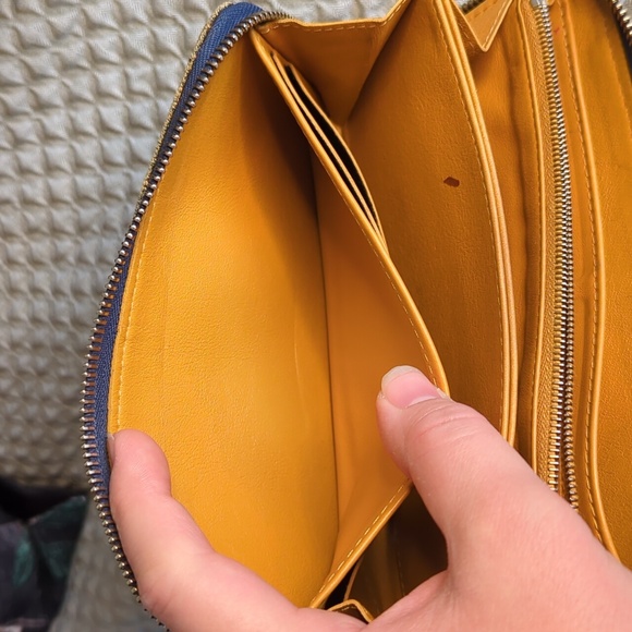 ✨ Louis Vuitton Monogram Denim Zippy - Picture 14 of 16